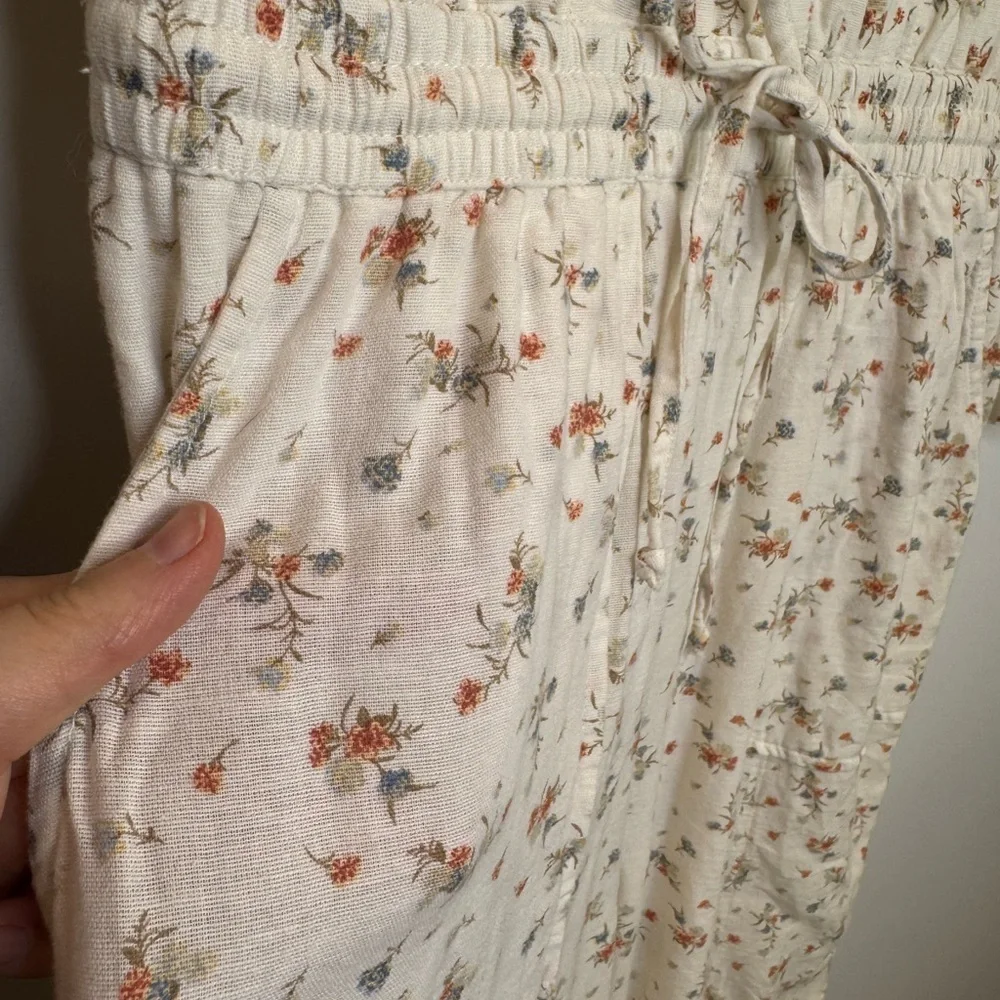 American Eagle white floral linen blend jumpsuit size medium - Picture 6 of 11